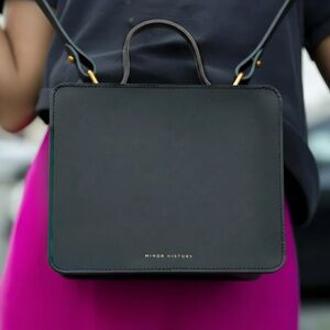 MINOR HISTORY THE BOX TOP HANDLE CROSSBODY